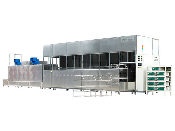 等離子表面處理機(jī)利用等離子體的物理和化學(xué)特性，在材料表面形成致密的物質(zhì)層或含氧基團(tuán)，使材料表面特性發(fā)生變化，提高表面親水性、粘接性等，在諸多行業(yè)中都有應(yīng)用。等離子體處理具有顯著的優(yōu)勢(shì)，目前市面上對(duì)產(chǎn)品的處理要求愈發(fā)精細(xì)化，定制的等離子表面處