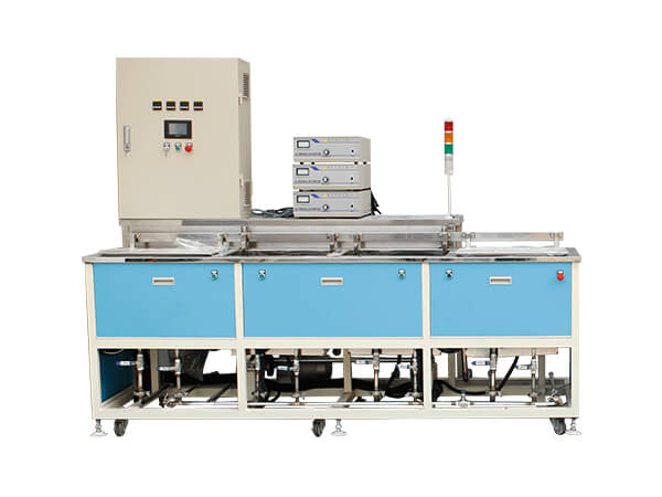 超聲清洗對(duì)絕大多數(shù)工件全是高質(zhì)量的。超聲波清洗機(jī)雖然每秒鐘上一千次的微發(fā)生爆炸發(fā)生的成效是強(qiáng)悍的，但清洗全過(guò)程是可靠的，由于這個(gè)動(dòng)能處于不大的動(dòng)能數(shù)量級(jí)上。但亦有特例的狀況，有可能會(huì)導(dǎo)致被清洗工件的損害。怎樣來(lái)防止清洗機(jī)損害的產(chǎn)生，這兒中小